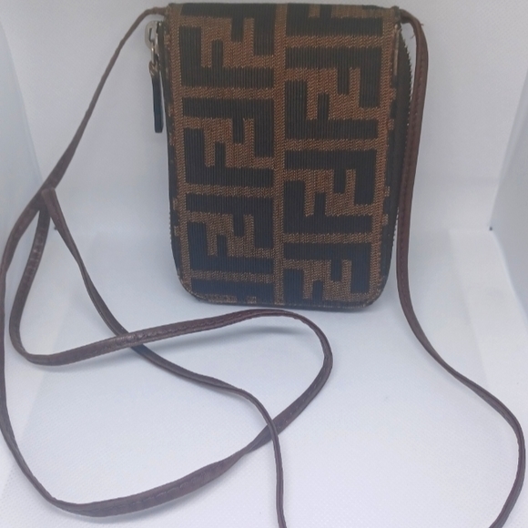 Authentic FENDI Vintage Zucca Pattern Short Wallet with Crossbody strap - Picture 2 of 15